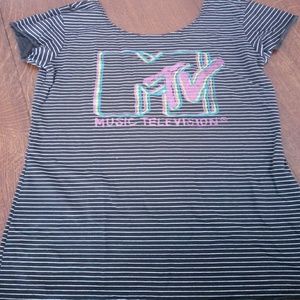 Vintage Style MTV Scoop Neck Tee Like New